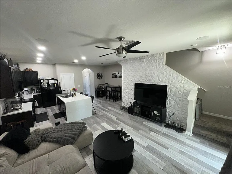 8906 Indigo Trail Loop — Photo 5