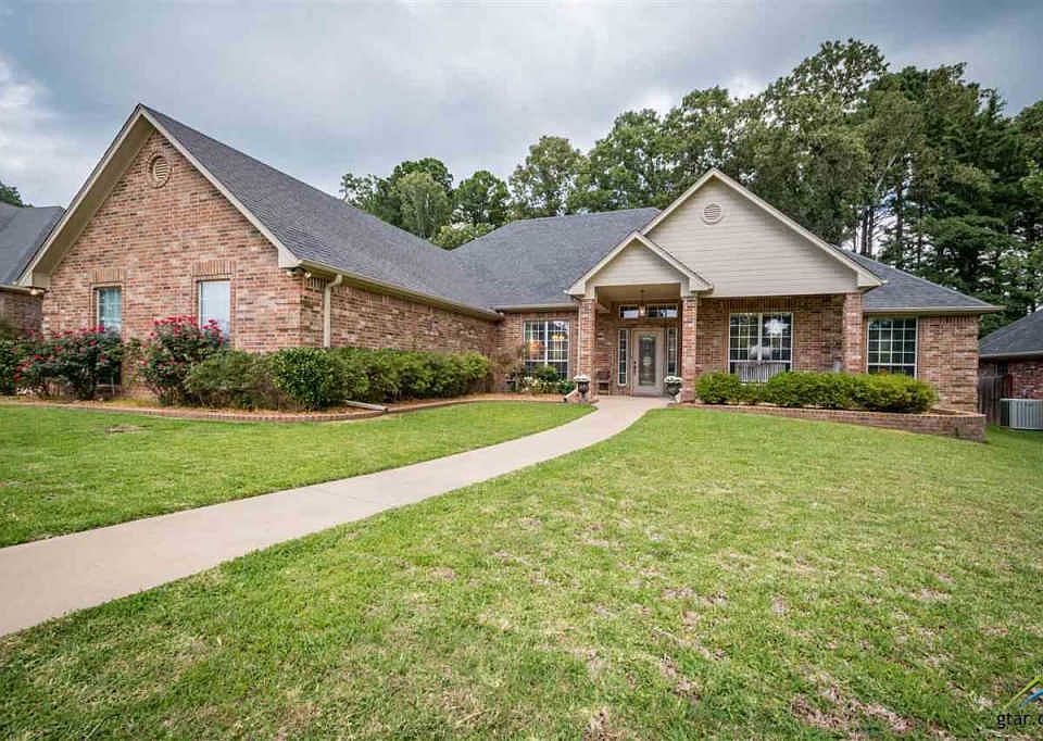 1st image of 1782 Old Oak Dr