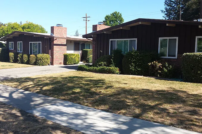 El Dorado Place — Photo 1