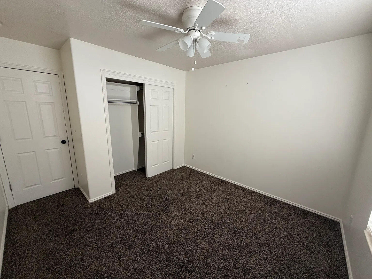 5572 S 4075 W — Photo 2
