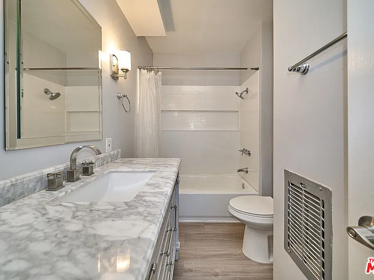 835 S Norton Ave #15 — Photo 6