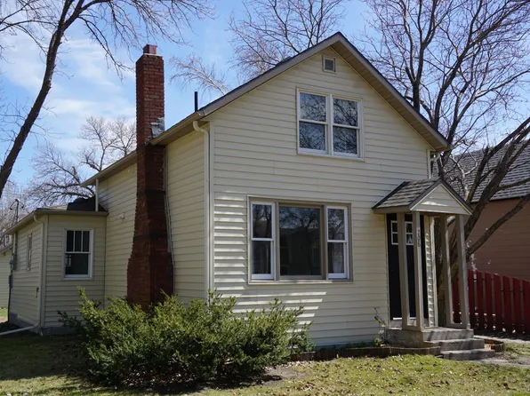 208 2nd St NE, Barnesville, MN 56514