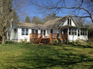 8372 Double Cabin Rd, Hillsville, VA 24343
