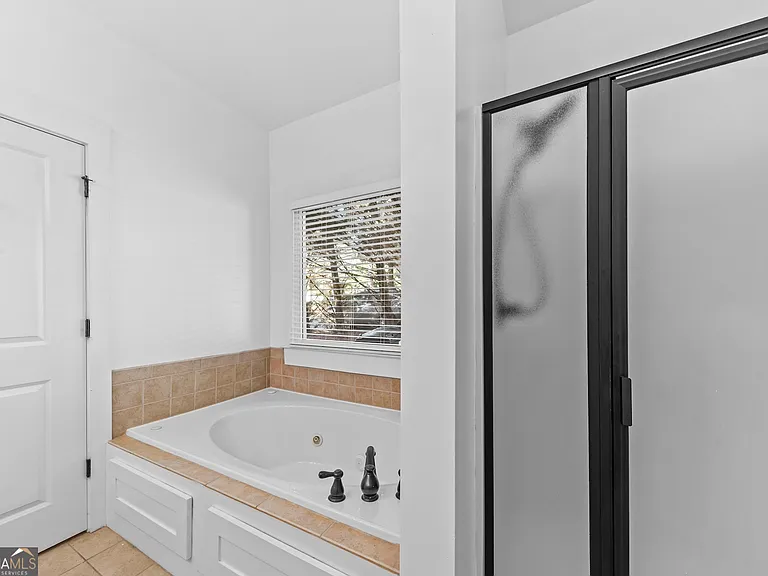 135 Idlewilde Dr — Photo 18
