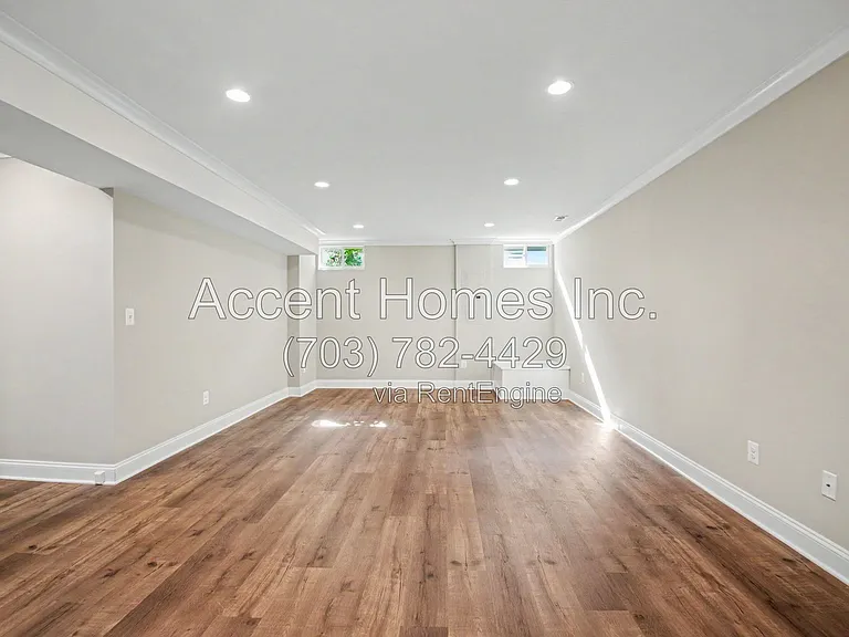 14 W Caton Ave — Photo 24