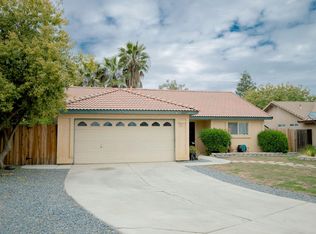 1825 N Liberty Ct, Visalia, CA 93292