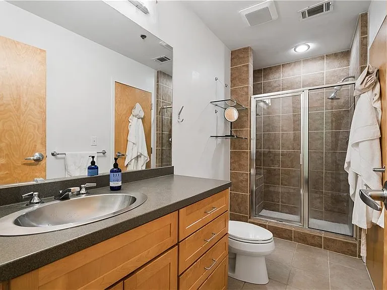 640 Glen Iris Dr NE #517 — Photo 13