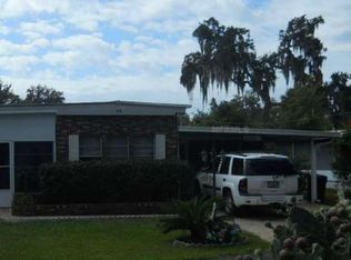 218 N Lake Shore Dr, Leesburg, FL 34788