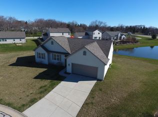 6406 Nokomis Ct, Racine, WI 53406