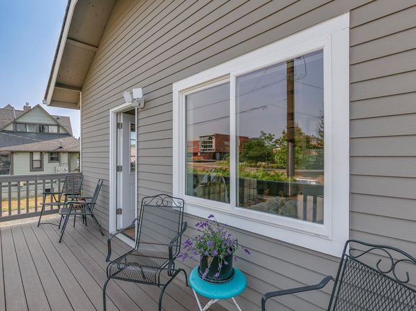 431 Avenue F #F