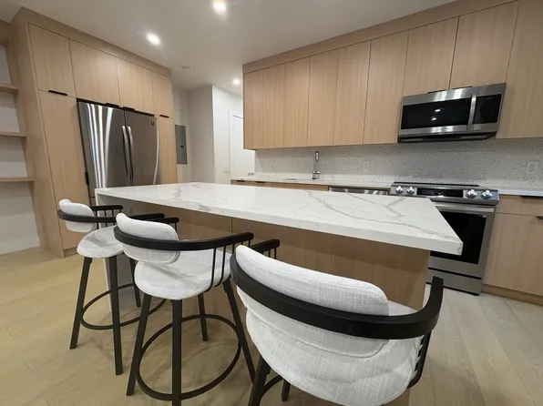 250 Water Street image 4 of 5