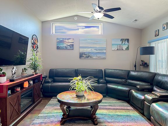 5th image of 2704 Union Ave