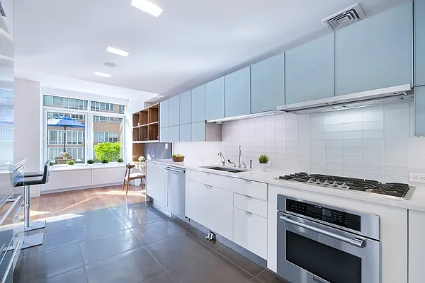 Sold by Compass | media 3