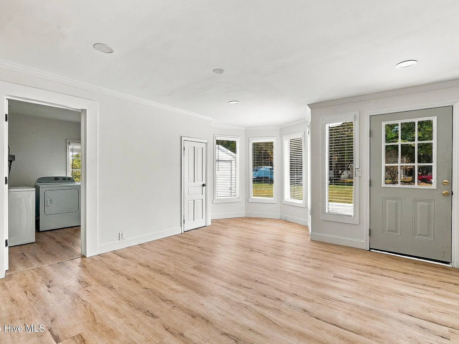 4 bed, 2.0 bath, 2226 sqft, $2,000 — Photo 4