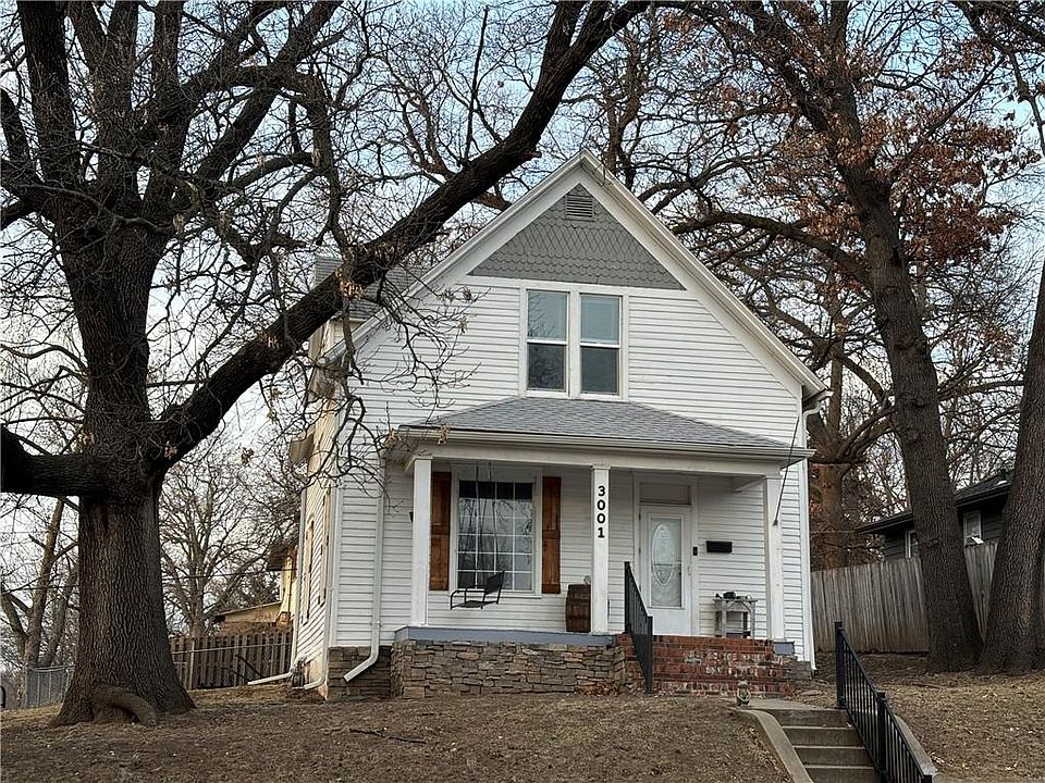 1st image of 3001 Felix St