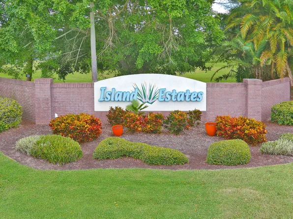 4042 Tradewinds Trl, Merritt Island, FL 32953