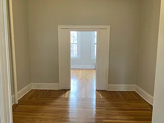 Rented by Avi Realty Manhattan