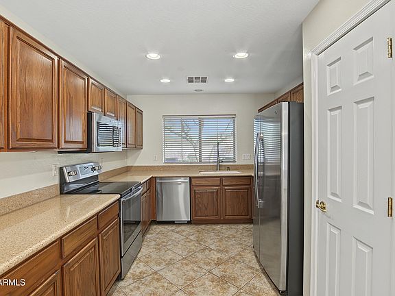 5th image of 34006 N 44th Pl