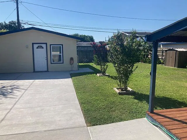 Studio, 400 sqft, $800 — Photo 2
