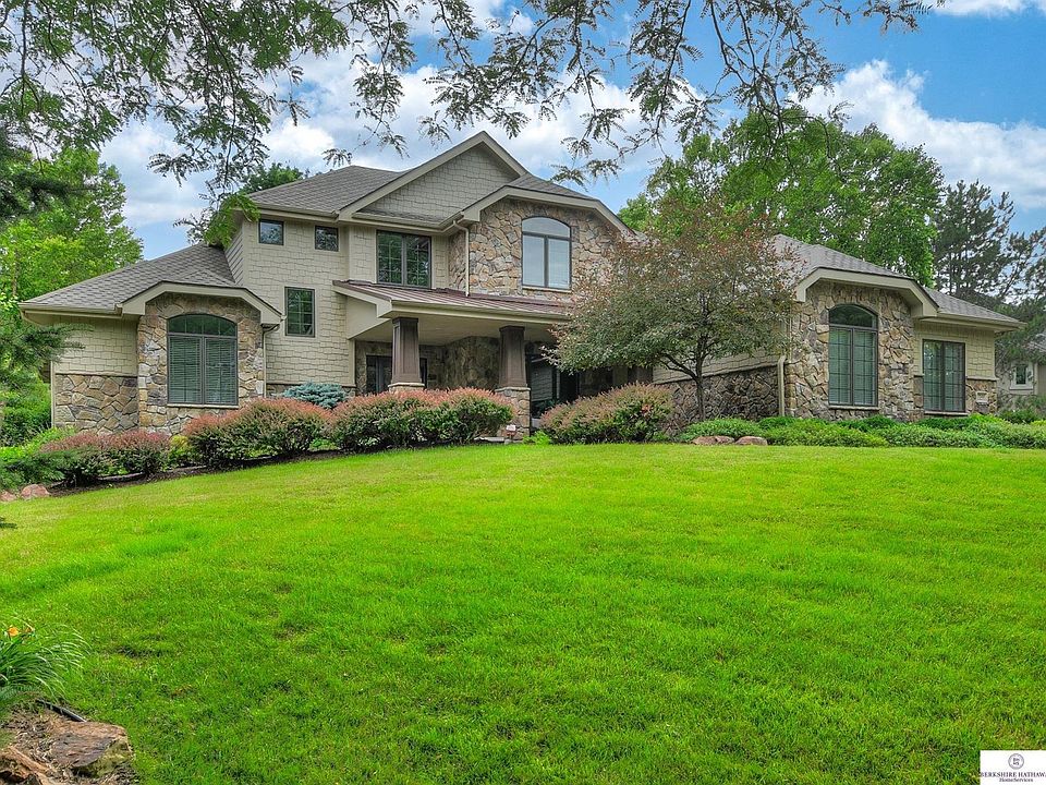 1st image of 17555 Bay Wood Dr