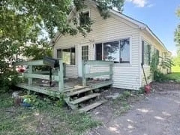 39 Woodworth Rd, Central Square, NY 13036