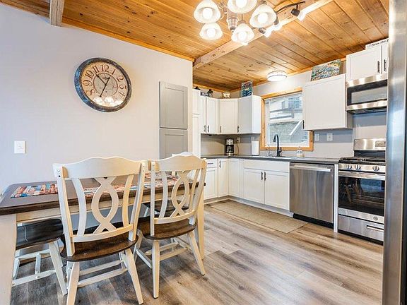 4th image of 2217 Birchcrest Dr