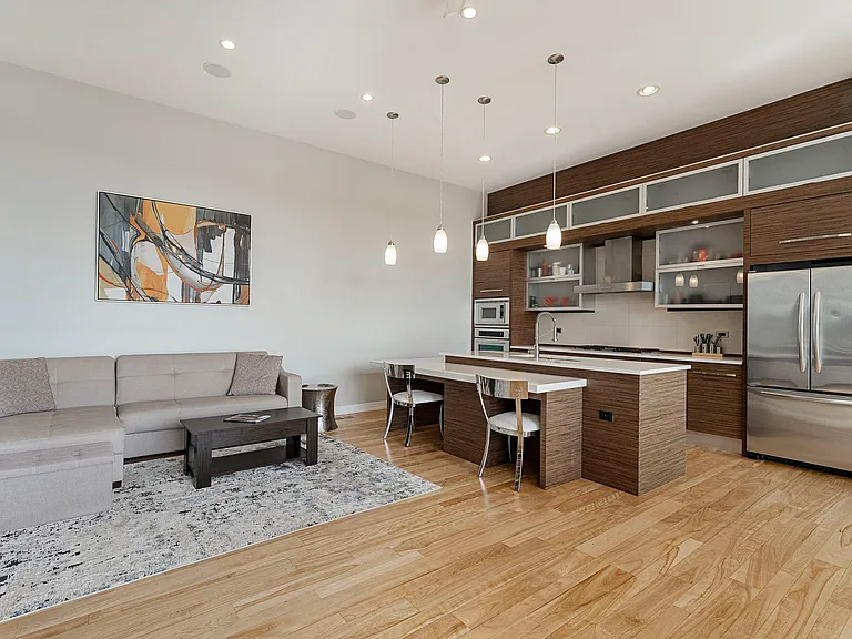 2408 W Rice St #403 — Photo 8