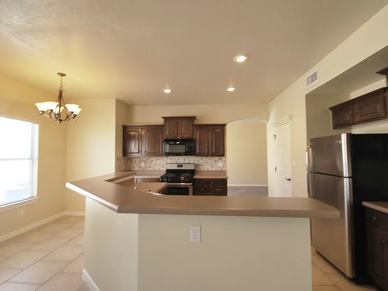 5513 Ignacio Frias Dr — Photo 10