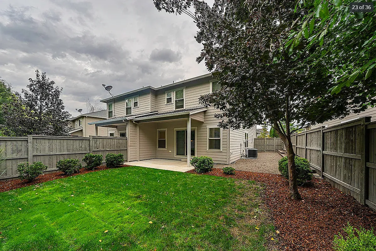 Building Photo - 3860 Creek View Dr