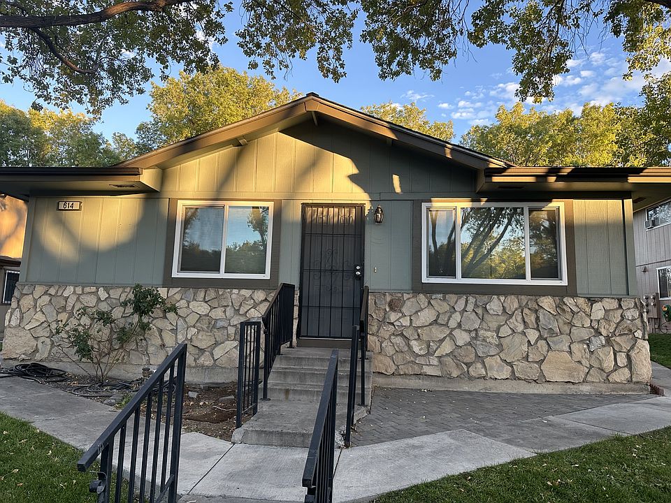 1st image of 614 Oakwood Dr APT 2