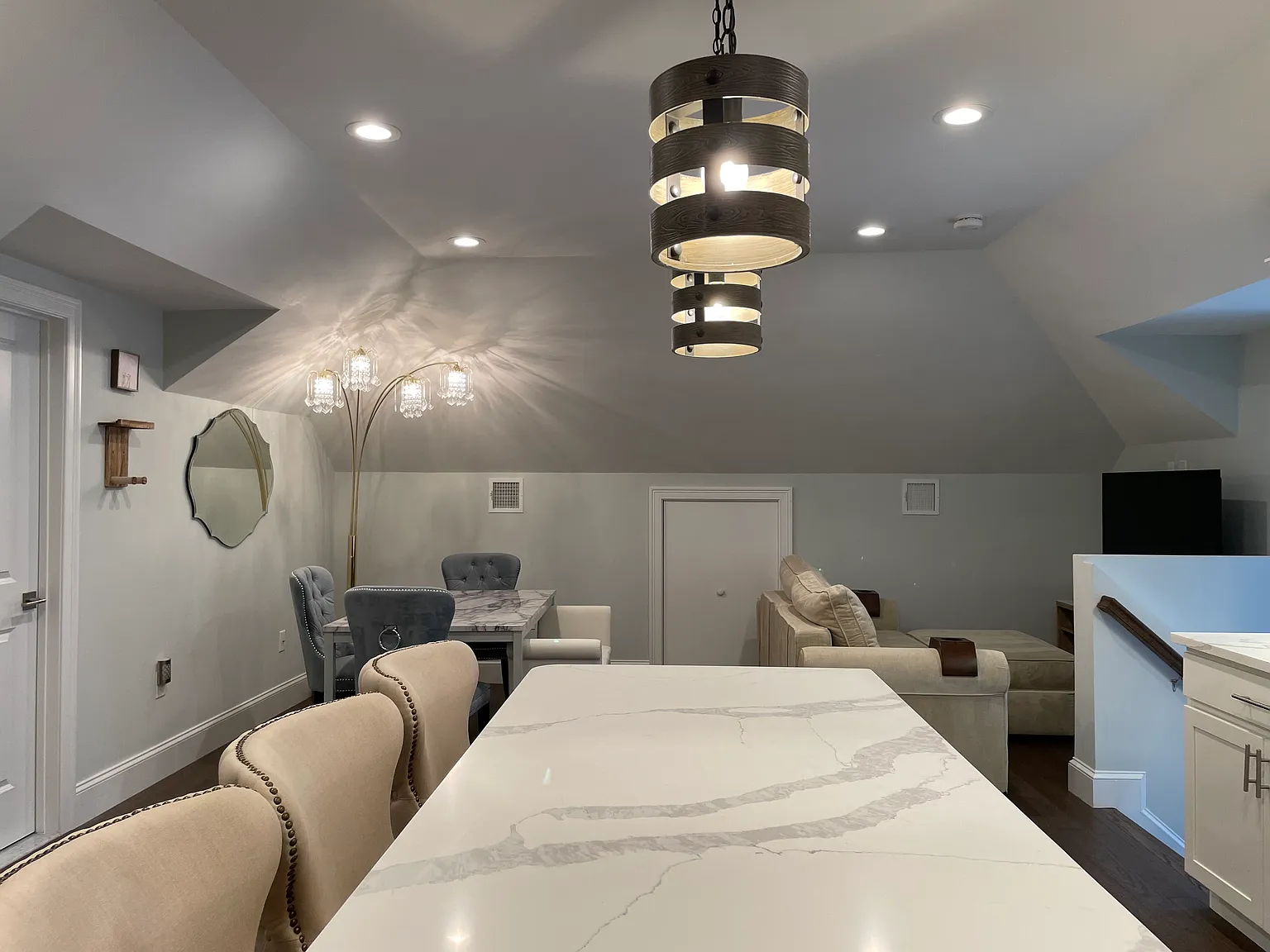 2 bed, 2.5 bath, 1252 sqft, $3,300 — Photo 4