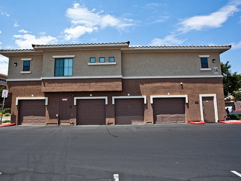 Attached Garages in Select Homes