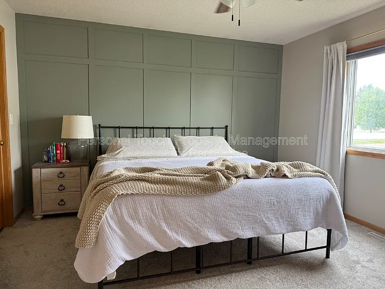 1219 4th St NW — Photo 11