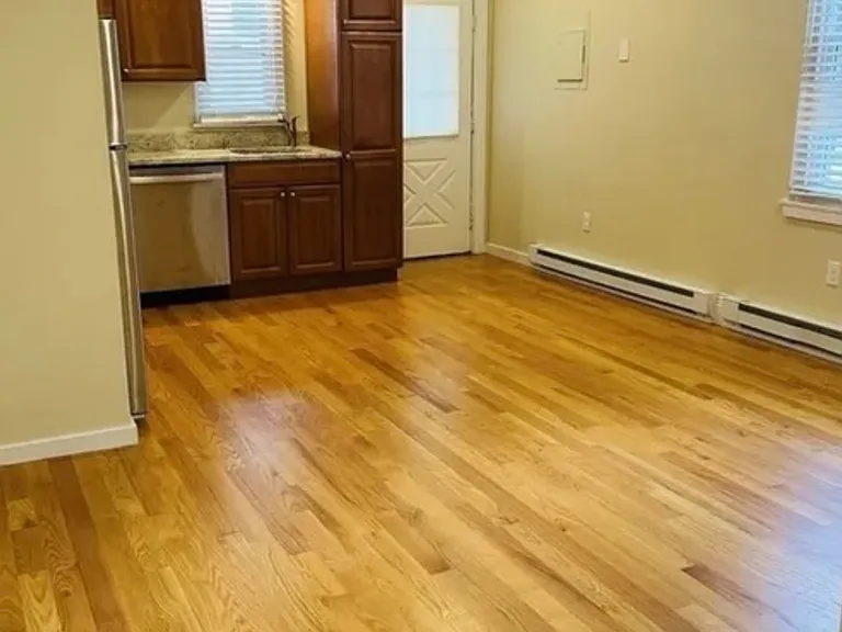 12 Surrey St #2 — Photo 5