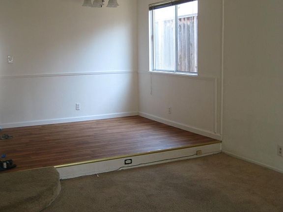 3rd image of 3523 Pine Creek Dr