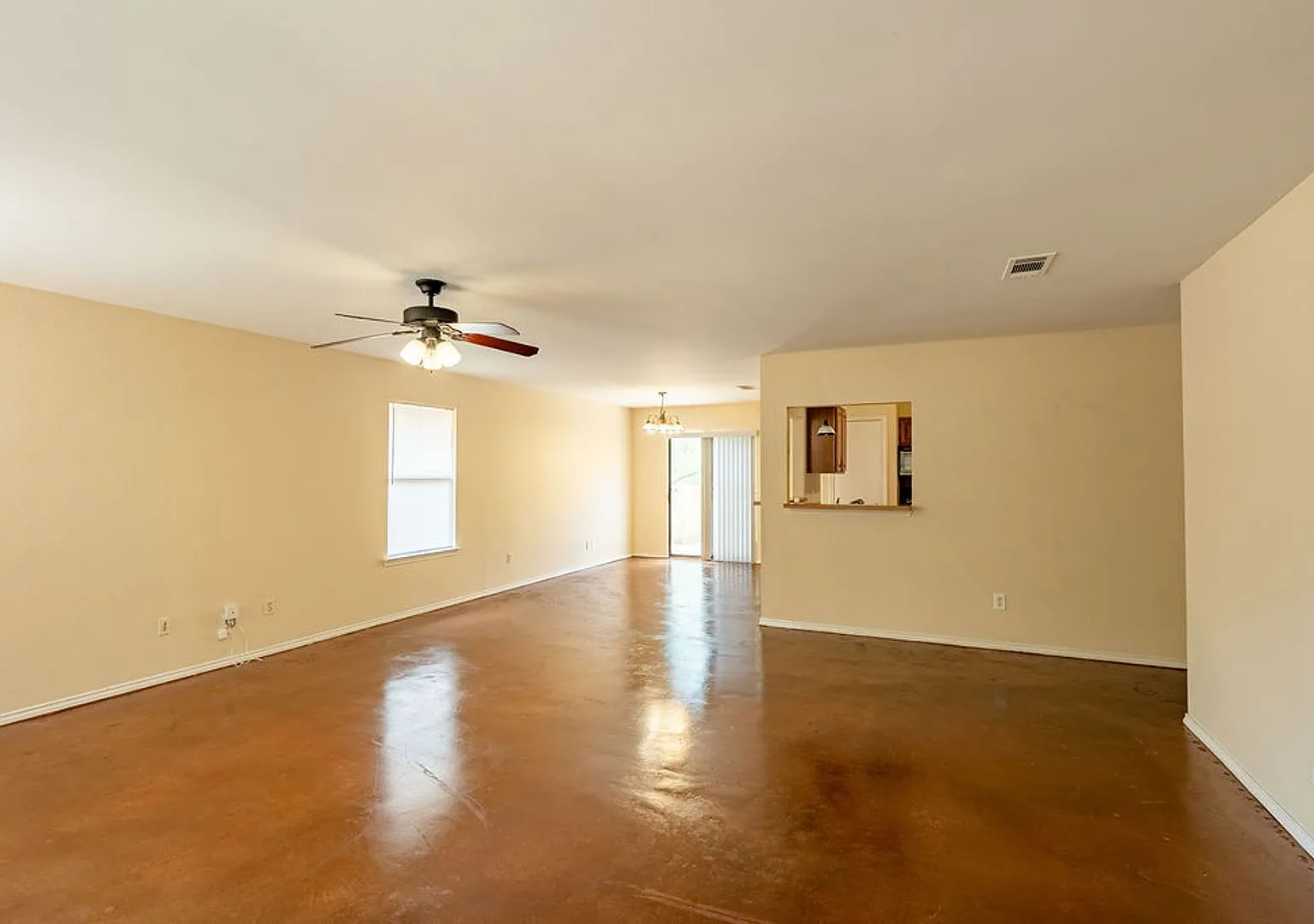 South Austin Charm w/ Oversized Deck! — Photo 4