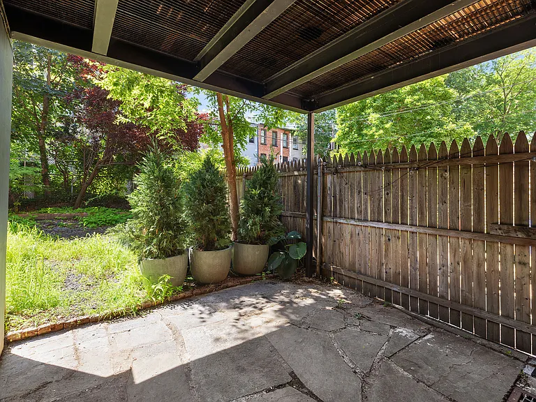 726 Macon St #1 — Photo 10