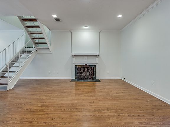 4th image of 3616 Reagan St