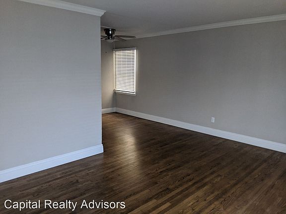5th image of 922 E 2nd St #2