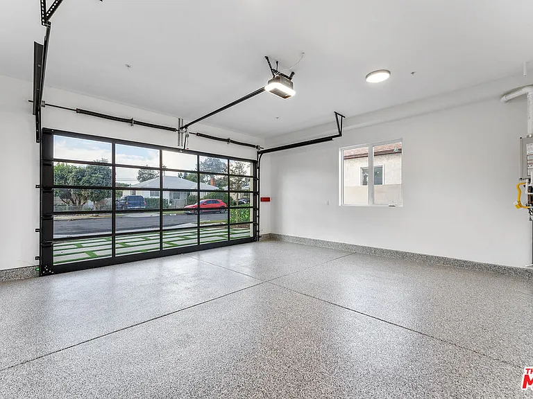 3932 Minerva Ave — Photo 17