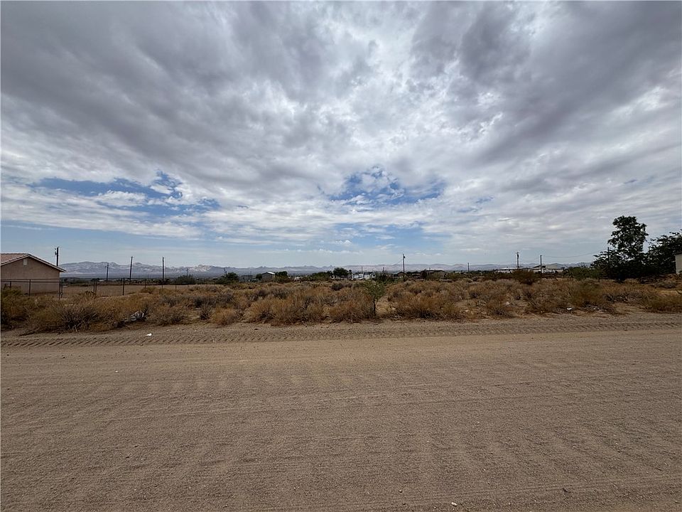 1st image of 3221 N Tooman Road