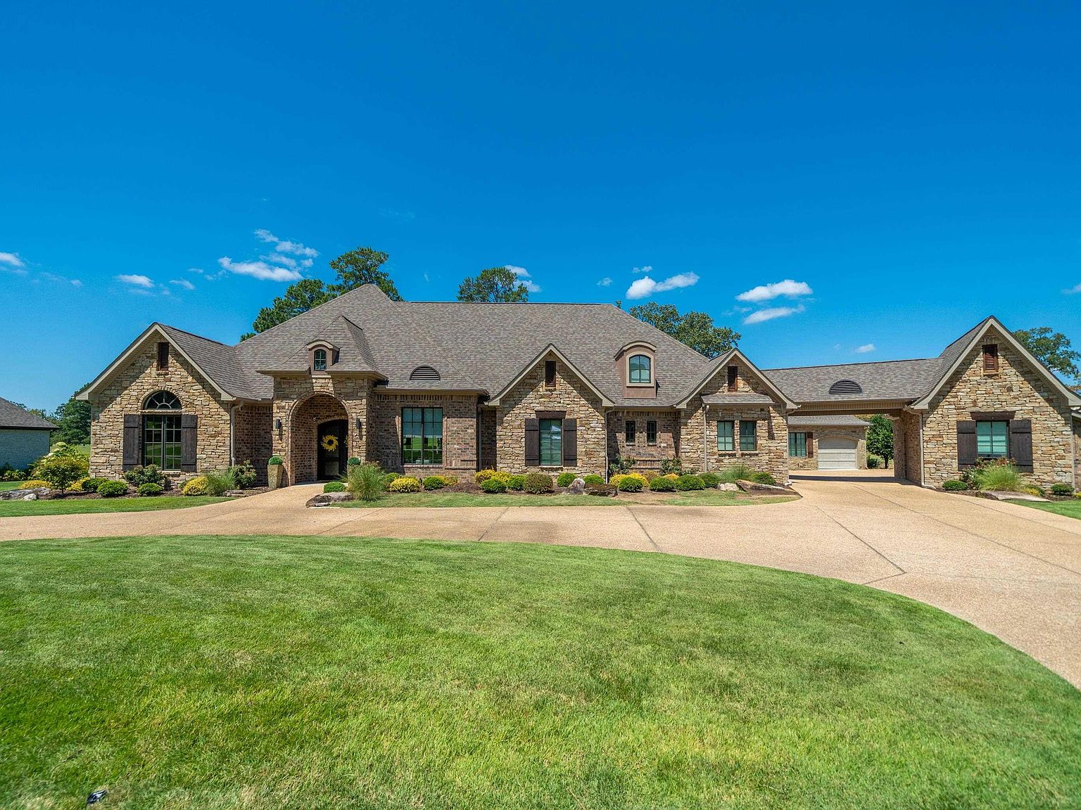 202 Arlington Park Ct