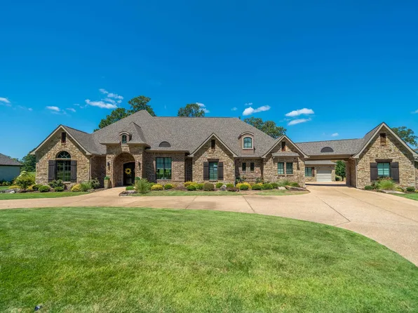 202 Arlington Park Ct, Hot Springs, AR 71901