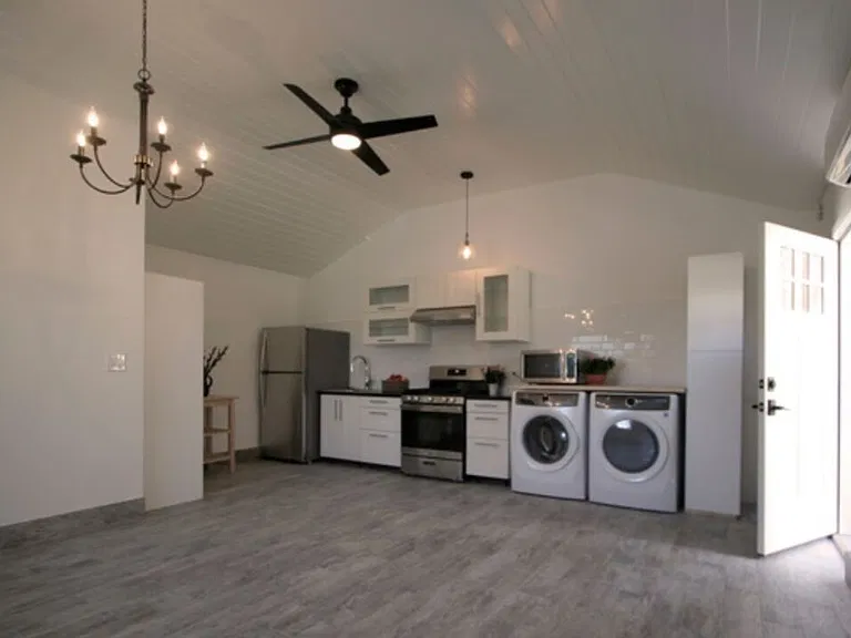13203 Dewey St — Photo 8