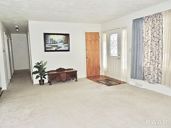 5th image of 113 Arrow St