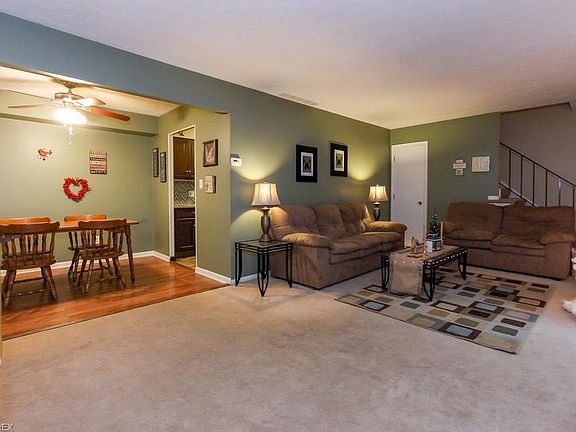 3rd image of 8699 Fox Rest Dr #38
