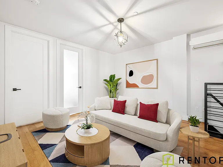 854 Metropolitan Ave #1E — Photo 2