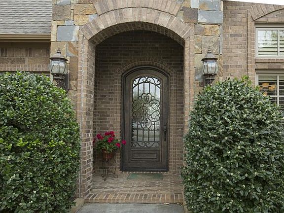 2nd image of 2856 Cotswold Ct