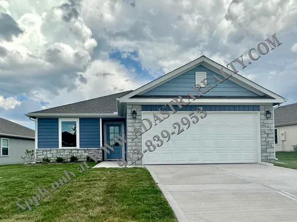 20313 W 195th St, Spring Hill, KS 66083