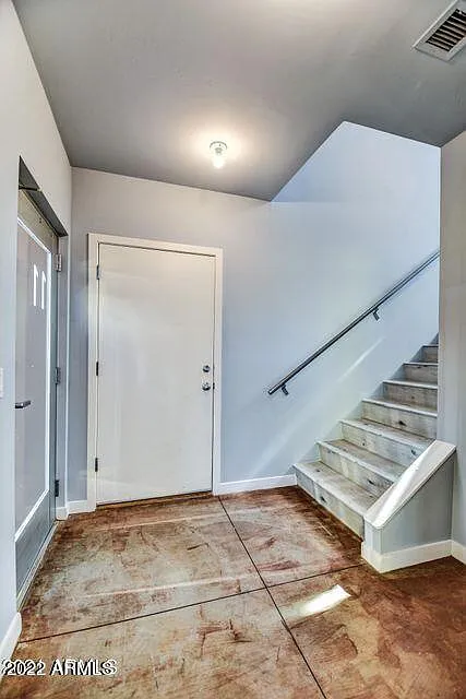 2 bed, 3.0 bath, 2065 sqft, $2,500 — Photo 4